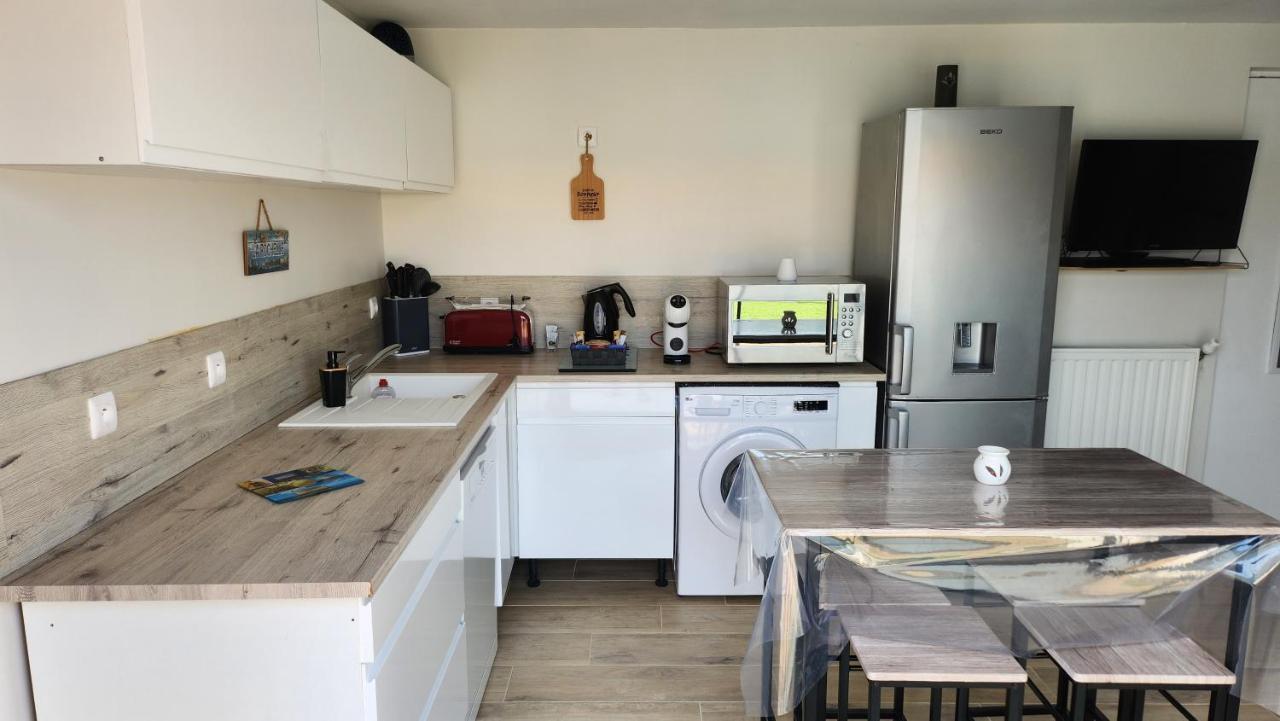 Studio 3 Personnes Avec Piscine Lägenhet Sainte-Soulle Exteriör bild